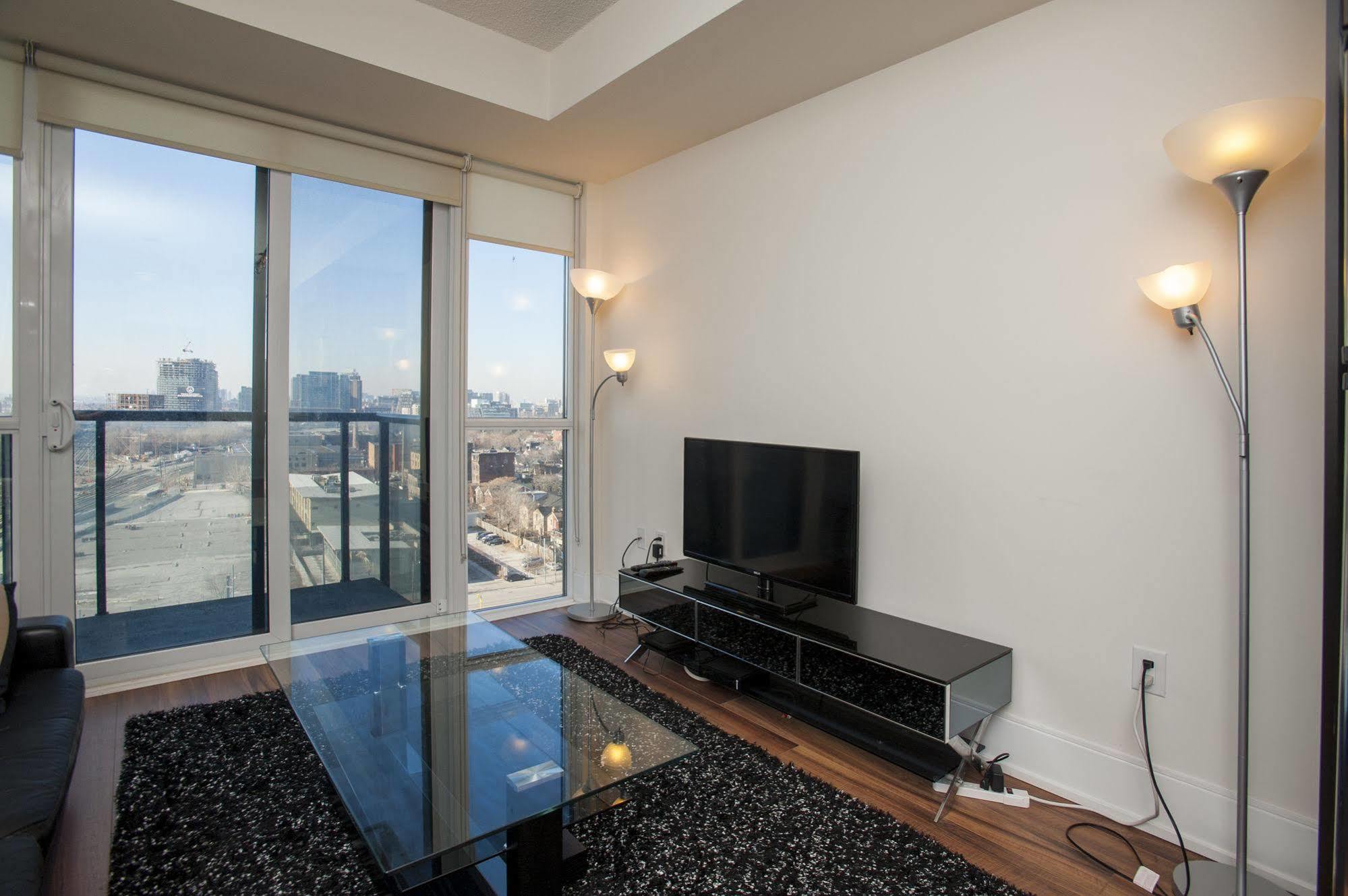Life Suites Luxury Downtown Condos Toronto Luaran gambar