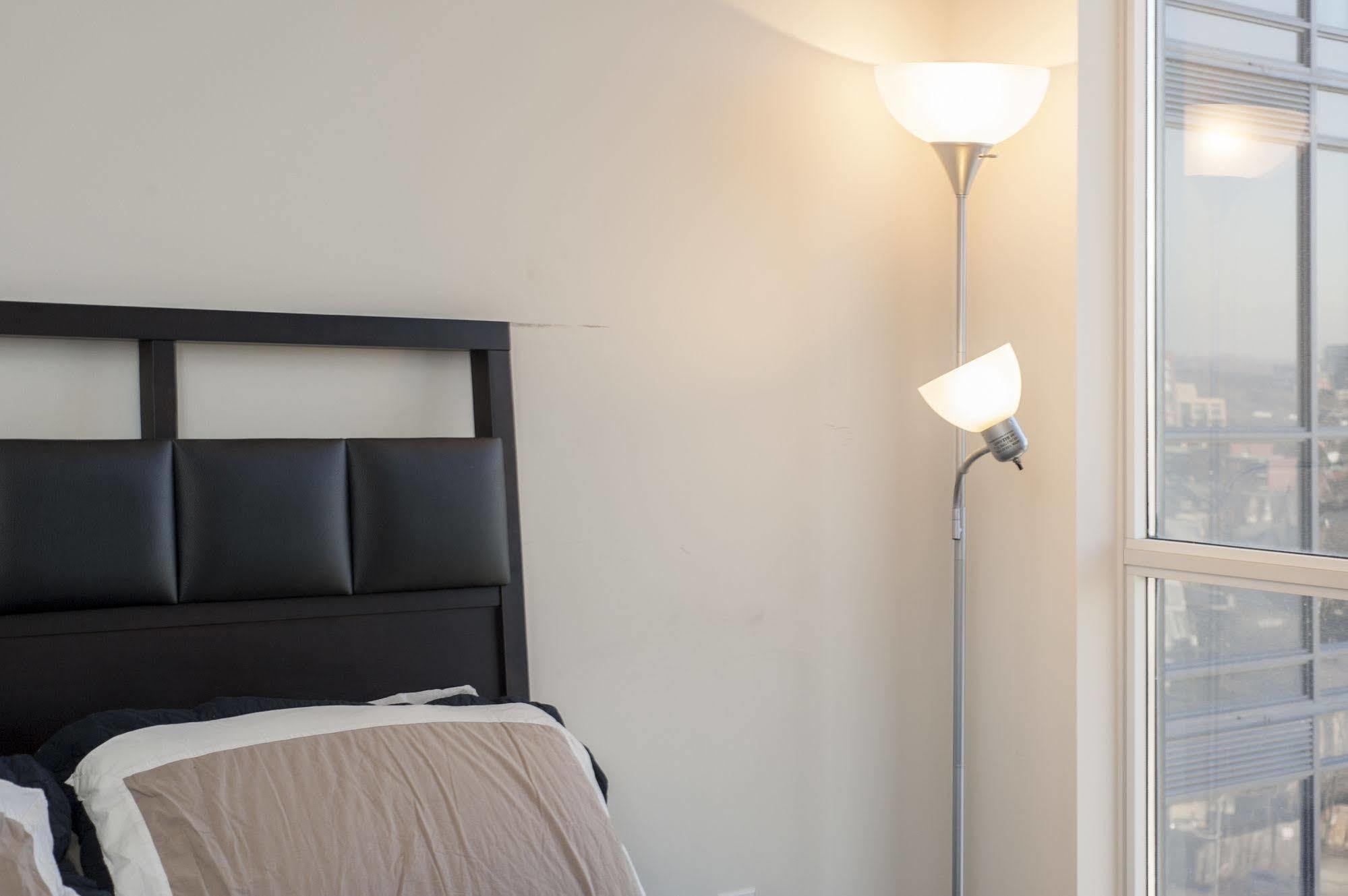 Life Suites Luxury Downtown Condos Toronto Luaran gambar
