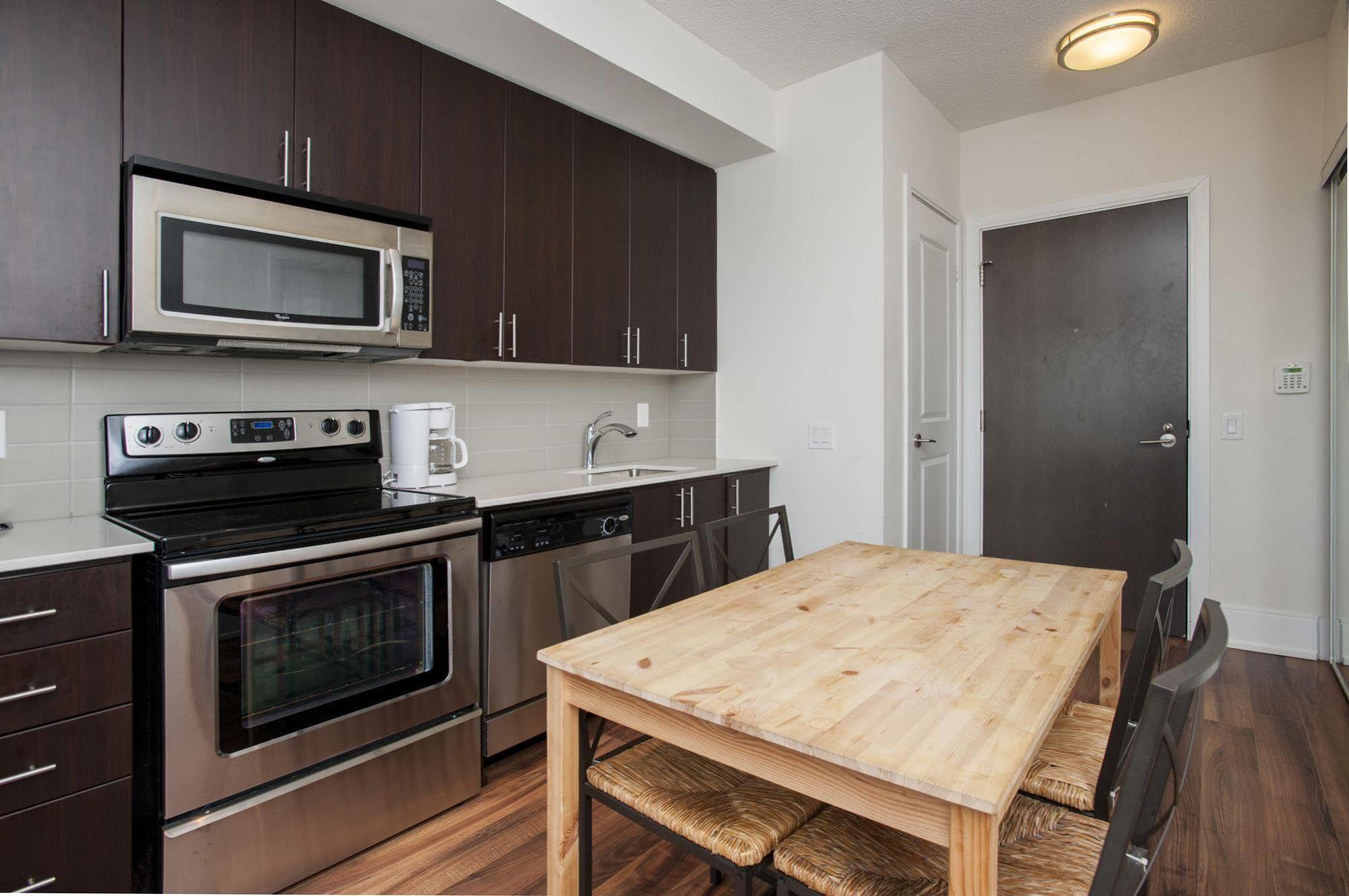 Life Suites Luxury Downtown Condos Toronto Luaran gambar