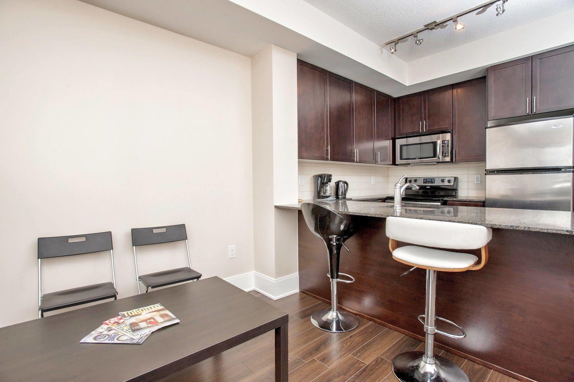 Life Suites Luxury Downtown Condos Toronto Luaran gambar
