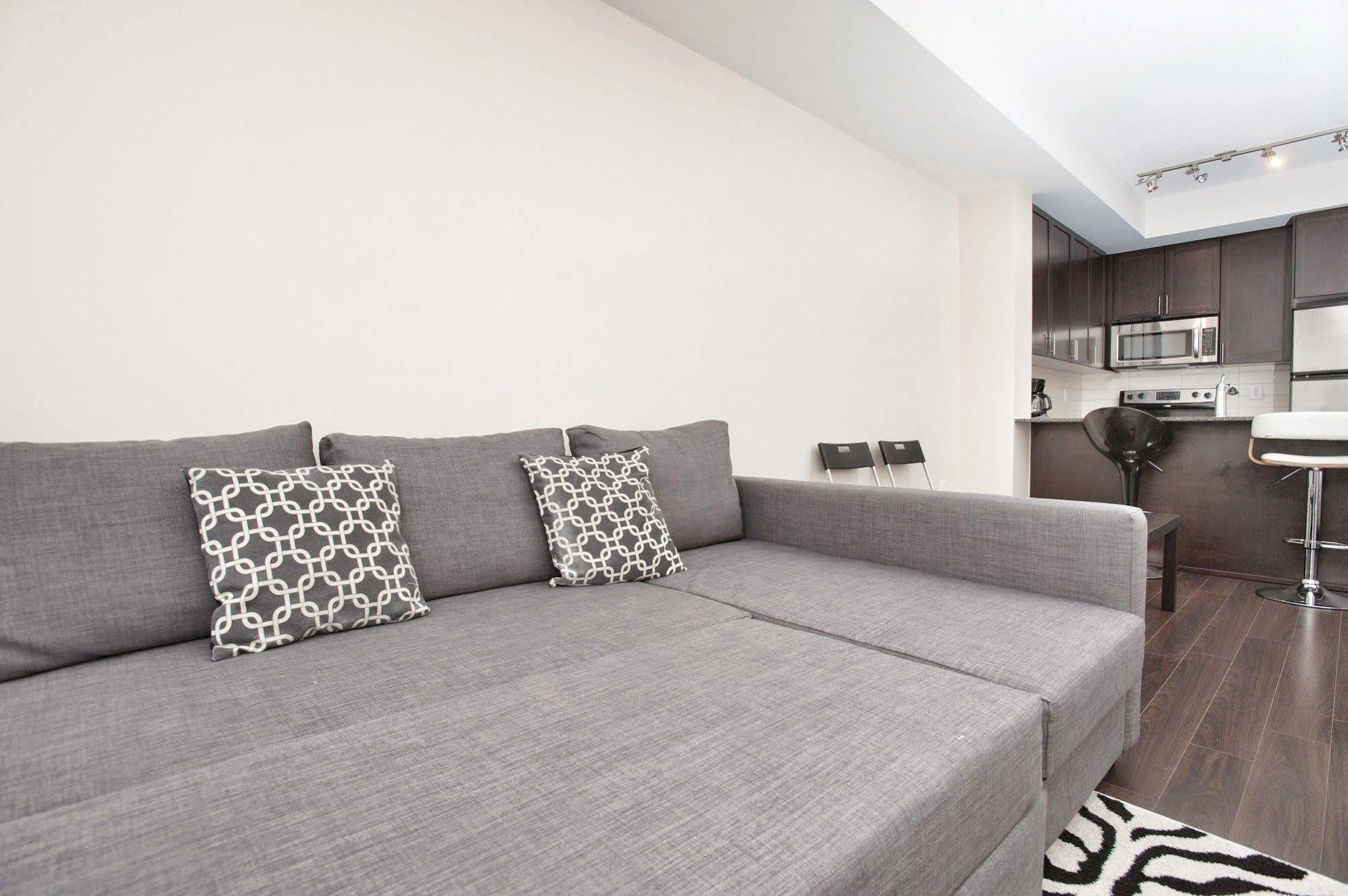 Life Suites Luxury Downtown Condos Toronto Luaran gambar